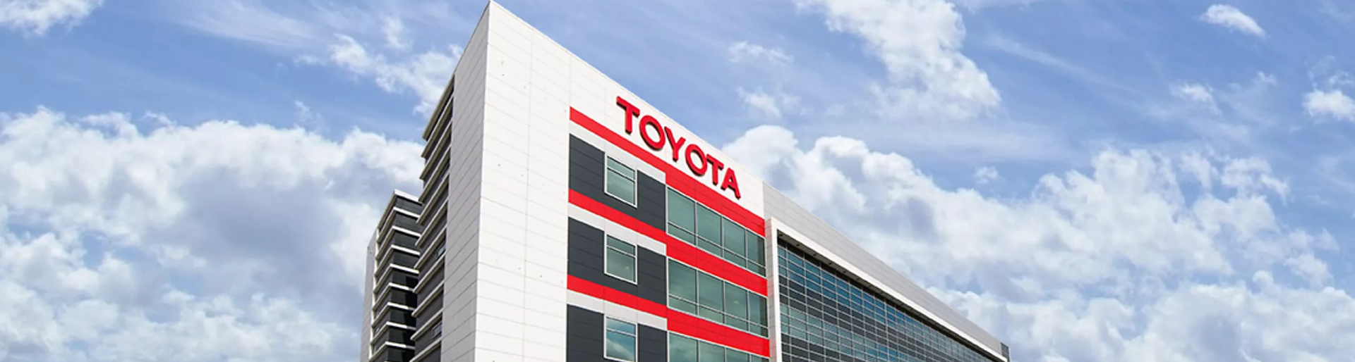 Изображение на странице TOYOTA ПОДВЕЛА ИТОГИ ПРОДАЖ В РОССИИ ЗА 2021 ГОД Тойота Центр Томск